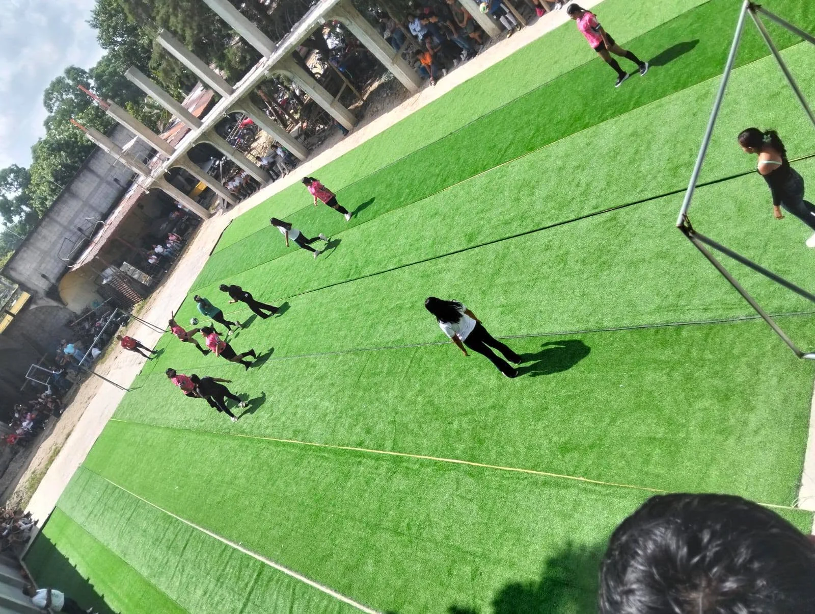Cancha deportiva del colegio